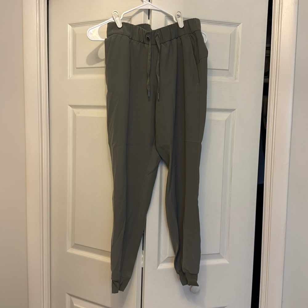 Lulu lemon joggers NWOT